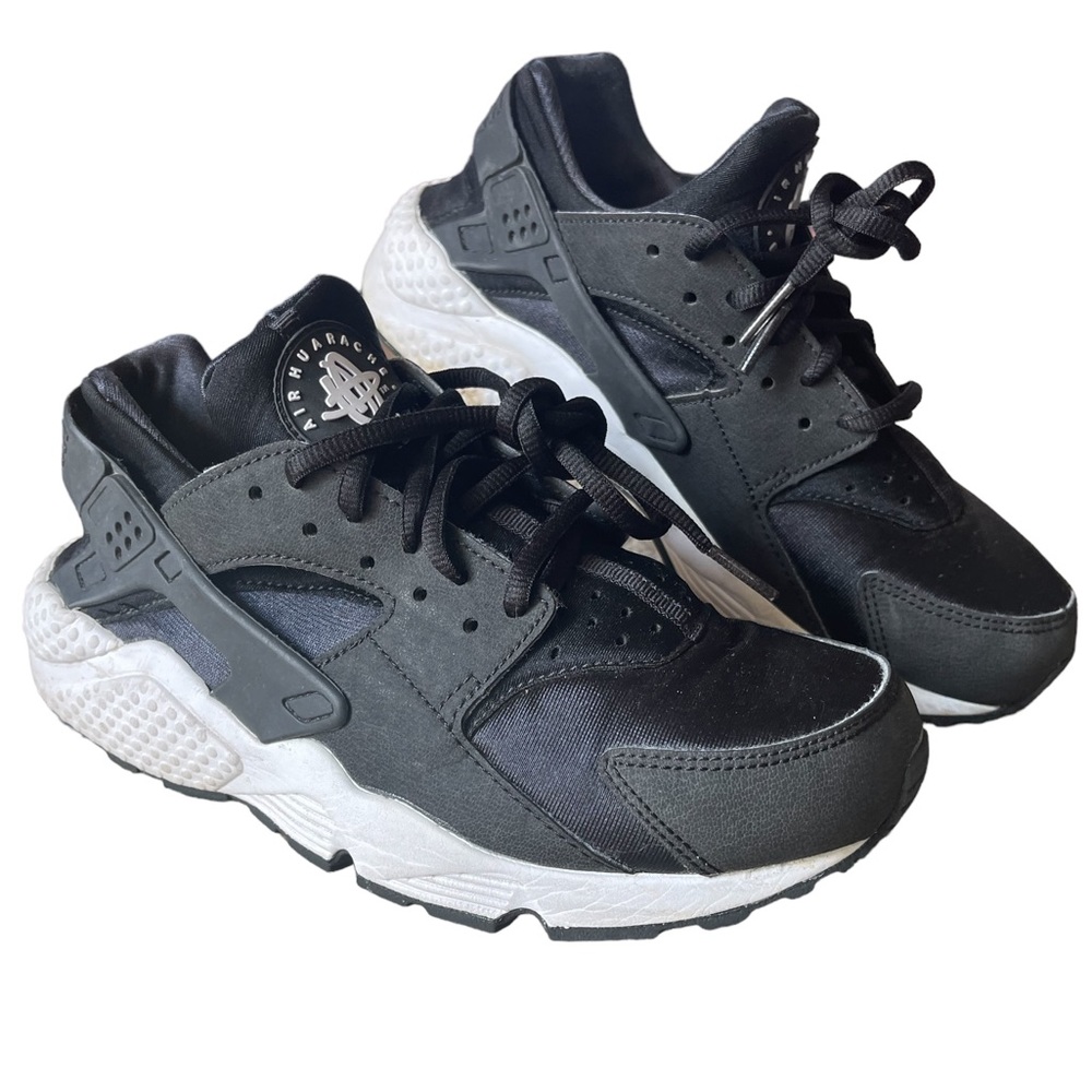Nike Air Huarache Women’s 8.5 Black